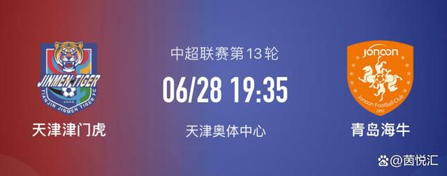 然后，他顺势抓住那人尚未收回去的手臂，另一手握拳，照着对方的腋下猛地捅了出去。